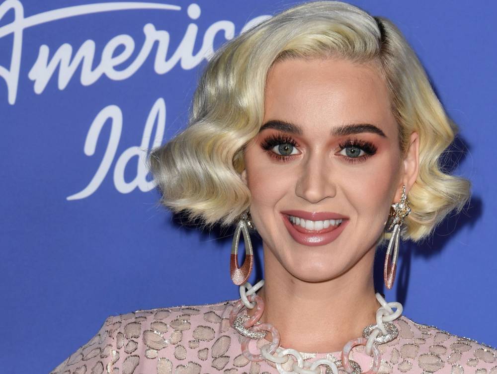 'IT'S A TWO-FOR': Katy Perry announces she's pregnant, debuts baby bump in music video - torontosun.com