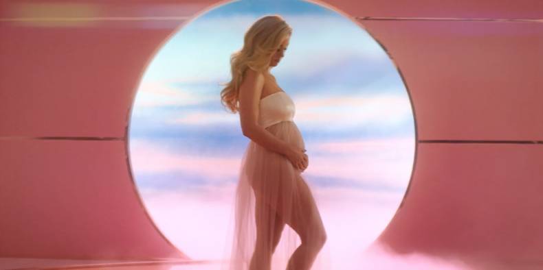 Katy Perry, Modern-Day Mom-to-Be, Announces Her Pregnancy Via Music Video - www.wmagazine.com