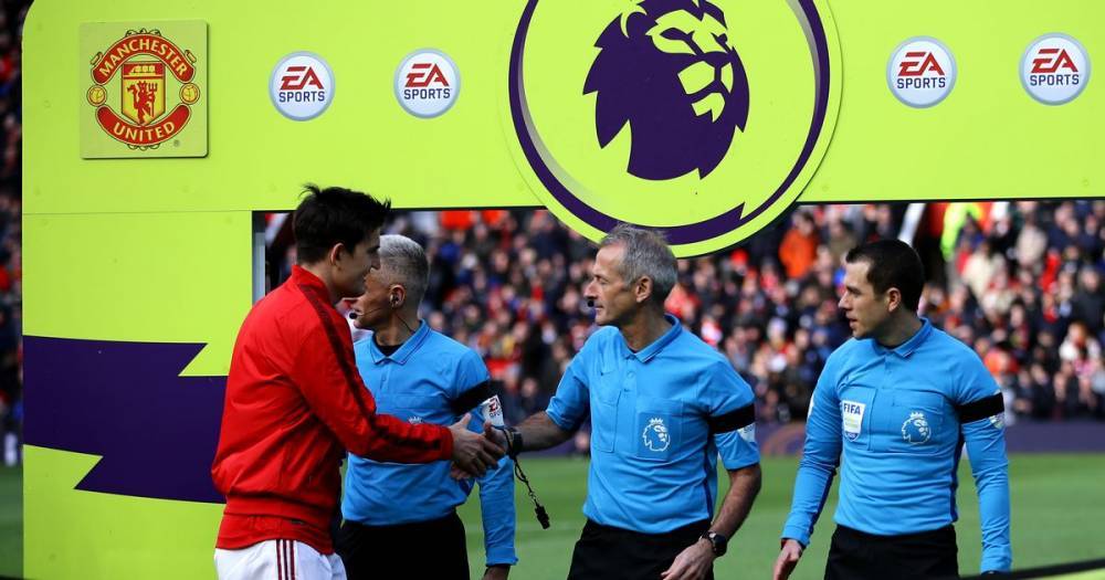 Premier League stop handshakes due to coronavirus risk - www.manchestereveningnews.co.uk - Britain