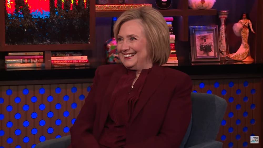 Hillary Clinton Takes Swipe At Melania Trump’s ‘Be Best’ Campaign, Talks ‘SNL’ Impersonations & Those Barbra Streisand Rumours - etcanada.com