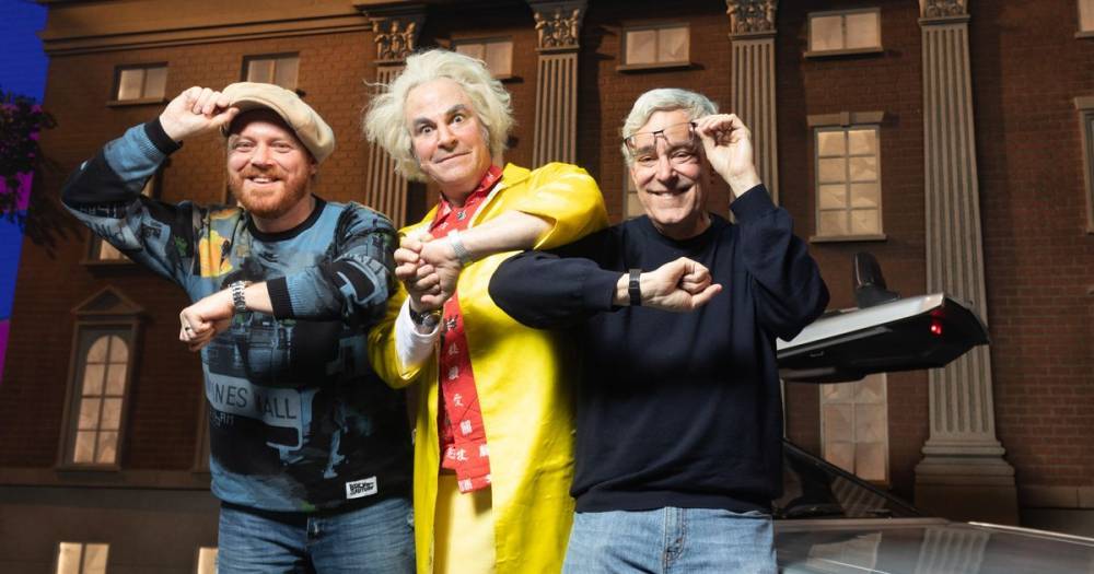 Keith Lemon treats his delighted mum with a trip to Manchester to see Back To The Future The Musical - www.manchestereveningnews.co.uk - Manchester