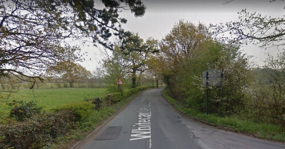 Man, 30, dies in horror crash - www.manchestereveningnews.co.uk - county Lane - county Hale