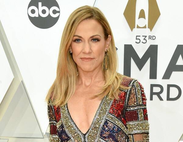 Sheryl Crow Dishes on Kacey Musgraves Recording in Her Barn & Her Sons' Special Job on Tour - www.eonline.com - Nashville