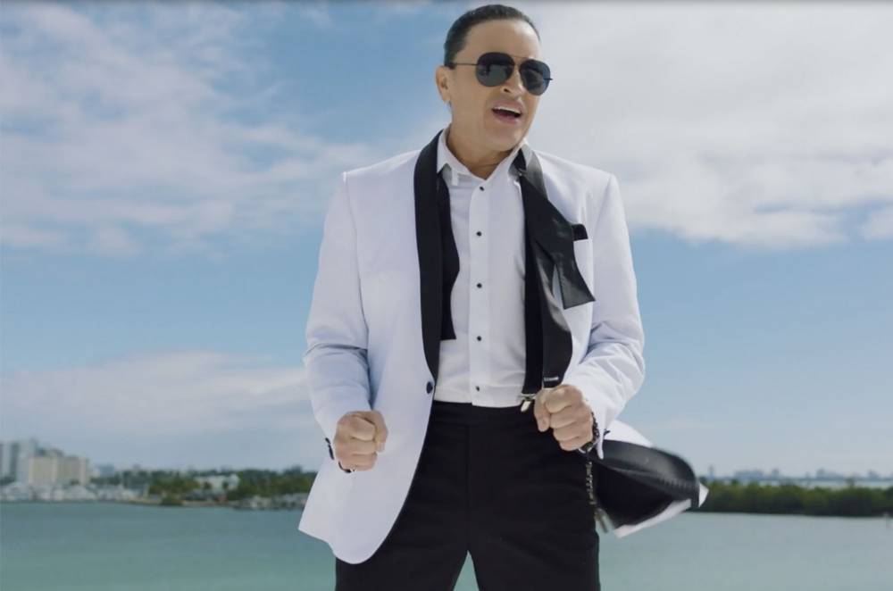 Viva Friday Playlist: New Music by Elvis Crespo, Adriana Rios & More - www.billboard.com - Puerto Rico