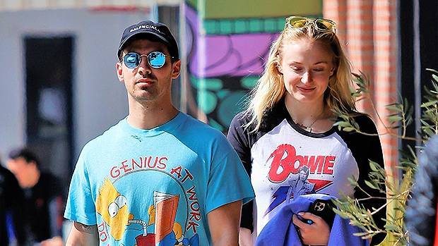 Joe Jonas Taps Sophie Turner’s Backside In LA As She Covers Stomach With Sweatshirt — Pics - hollywoodlife.com - Los Angeles - city Studio