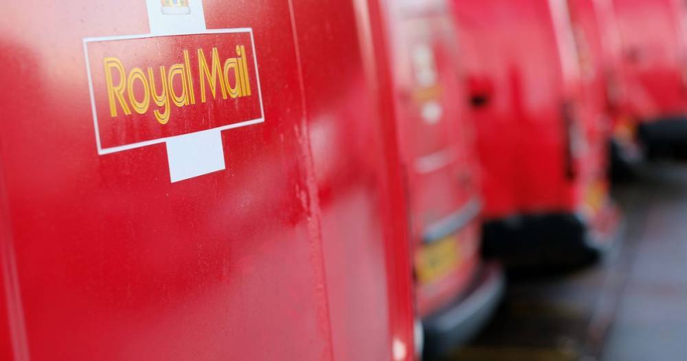 Greater Manchester Royal Mail worker in self isolation with flu like symptoms amid coronavirus concerns - www.manchestereveningnews.co.uk - Italy - Manchester