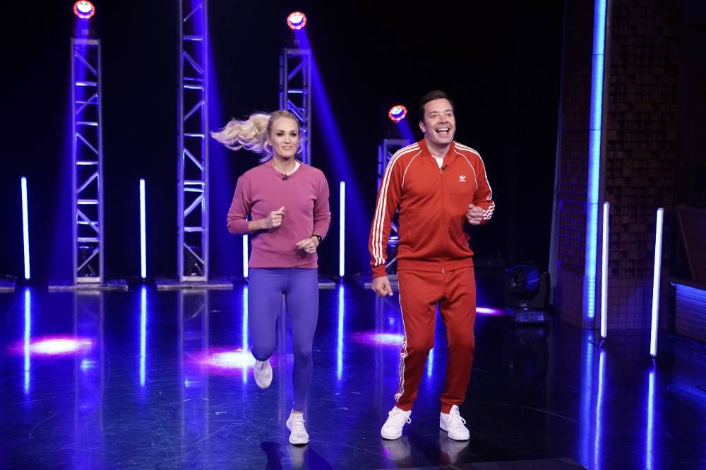Carrie Underwood Faces Off Against Jimmy Fallon In ‘Tonight Show’ Fitness Challenge - etcanada.com - county Fallon
