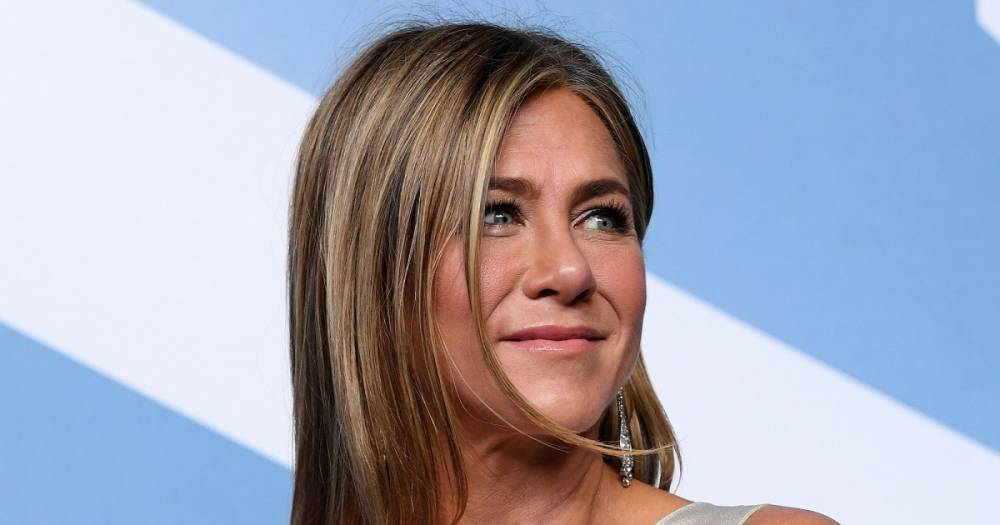 This Haircare Duo Comes Straight From Jennifer Aniston’s Long-Time Colorist - www.usmagazine.com