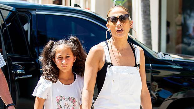 Jennifer Lopez Lookalike Daughter Emme, 12, Hold Hands During Lunch Outing In Miami - hollywoodlife.com - Miami