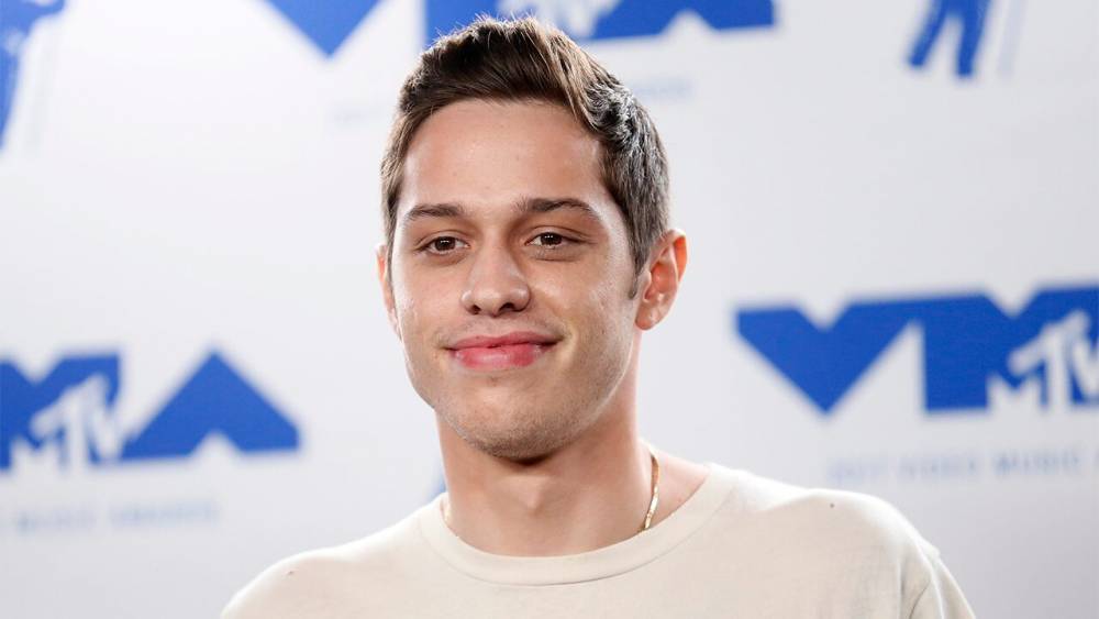 Pete Davidson absent from ‘SNL’ after criticizing late-night series - flipboard.com