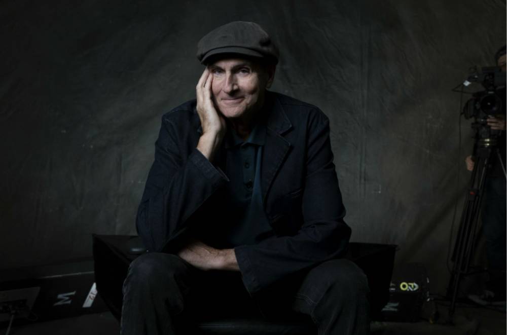 James Taylor Becomes First Act With Top 10 Albums in Each of Last Six Decades - www.billboard.com - USA