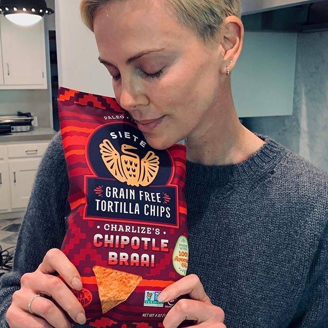 Charlize Theron gets her own uniquely SA-flavoured crisps from US company! - www.peoplemagazine.co.za - USA - Mexico