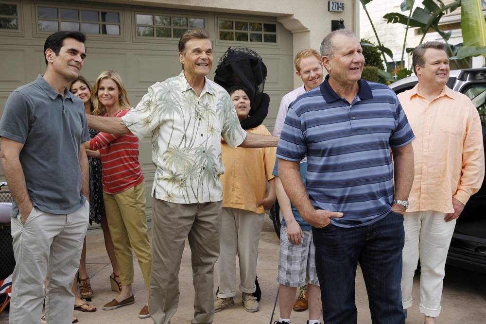 Ed O'Neill thought this 'Modern Family' star would have to be 'sedated' on last day filming - flipboard.com