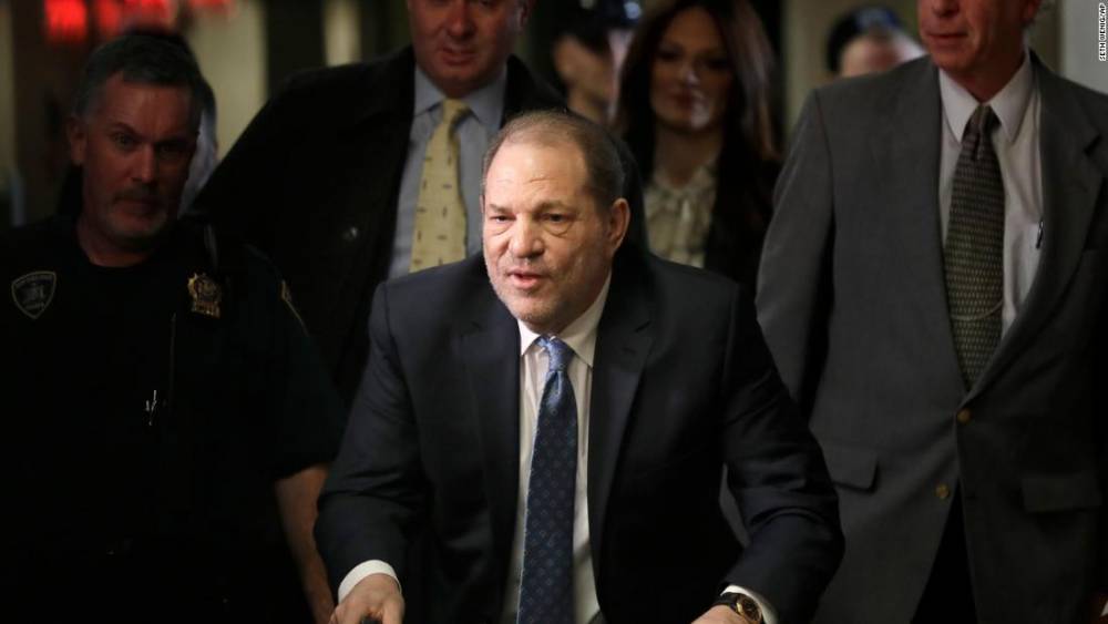 Harvey Weinstein injured in Rikers Island jail, his publicist says - flipboard.com
