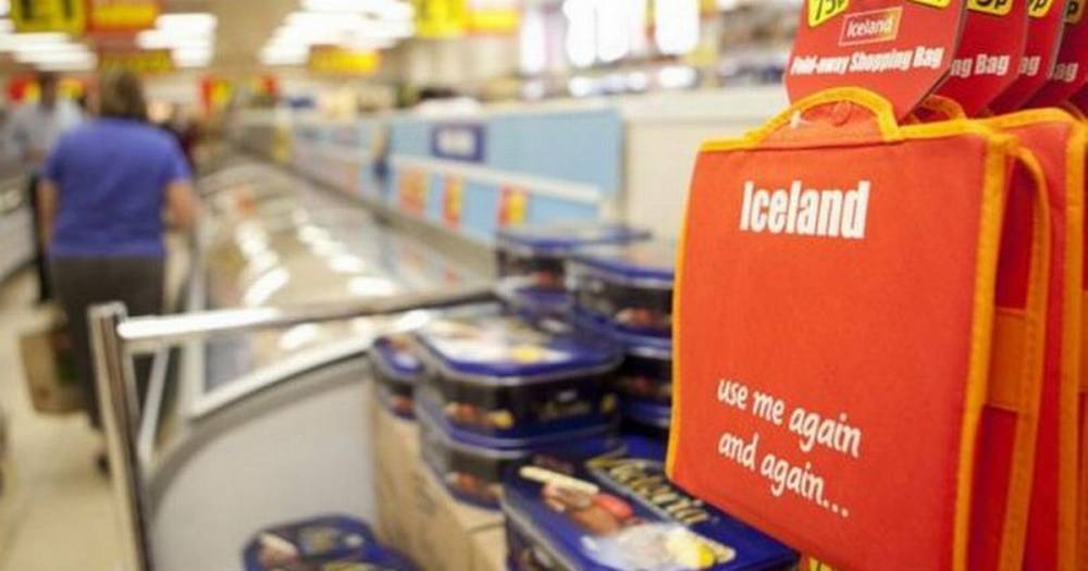 Iceland unveils new Mother's Day dine-in deal that comes with a bottle Prosecco - www.dailyrecord.co.uk - Iceland