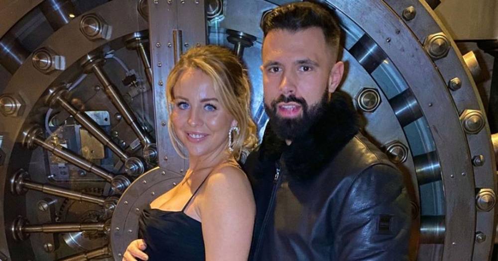 Lydia Bright's baby's father Lee Cronin shares adorable photo of newborn daughter Loretta Rose - www.ok.co.uk