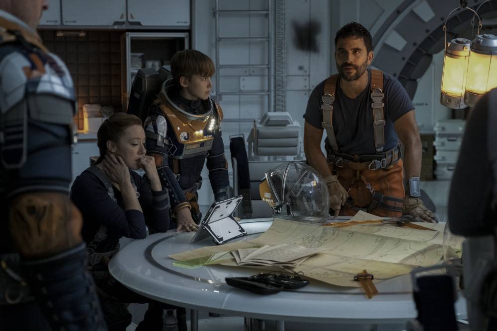 ‘Lost In Space’ Renewed For Third & Final Season By Netflix; Showrunner Zack Estrin Inks Overall Deal With Streamer - deadline.com