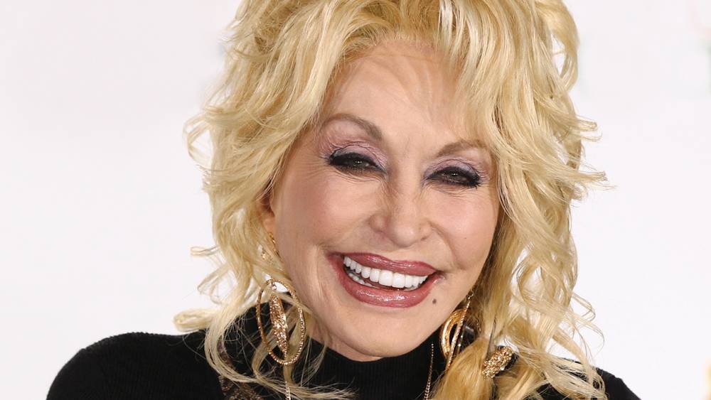 Dolly Parton to Read Children Bedtime Stories Online in Weekly 'Goodnight With Dolly' Series - www.hollywoodreporter.com