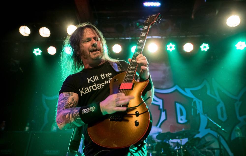 Slayer and Exodus guitarist Gary Holt tests positive for the coronavirus - www.nme.com - county Holt