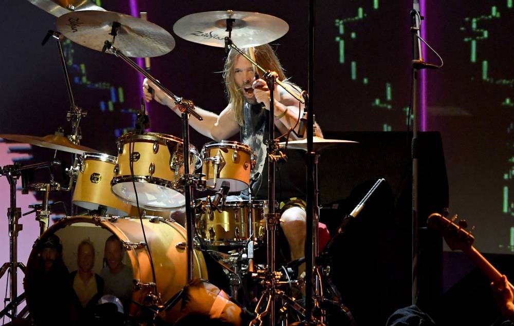 Foo Fighters’ Taylor Hawkins shares drum tutorial for fans during lockdown - www.nme.com