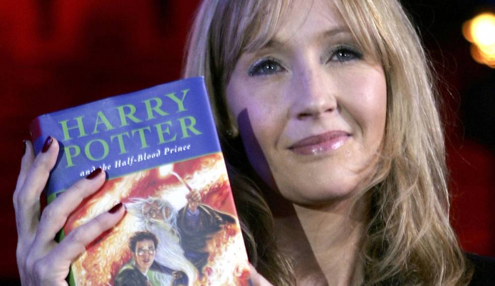J.K. Rowling Launches 'Harry Potter at Home' to Entertain Families While Social Distancing - www.justjared.com