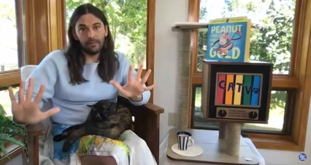 'Queer Eye's Jonathan Van Ness Says Don't Cut Your Own Hair While Social Distancing! - www.justjared.com