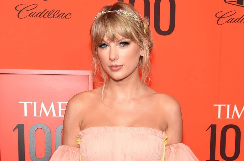 Taylor Swift Continues to Quietly Donate to Fans Amid Coronavirus Crisis - www.billboard.com