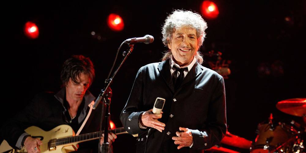 Bob Dylan Scores His First-Ever No. 1 Song on a Billboard Chart With 'Murder Most Foul'! - www.justjared.com - county Stone