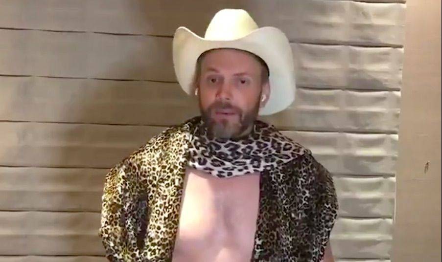Joel McHale To Host ‘Tiger King’ After-Show Special For Netflix - etcanada.com