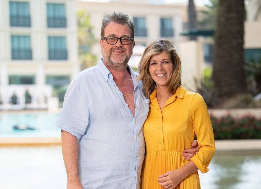 Kate Garraway reveals husband is still in intensive care with Covid-19 - evoke.ie - Britain
