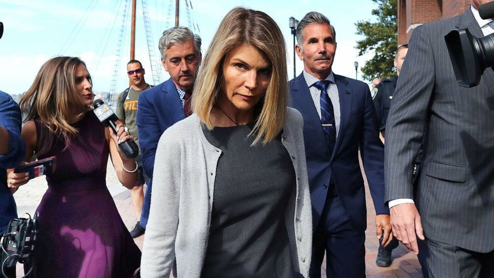 Lori Loughlin's Daughters' Rowing Photos Released By Prosecutors in College Bribery Case - www.etonline.com