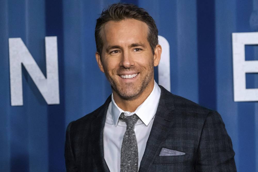 Ryan Reynolds Sends ‘Digital High Five’ To Durham College For Providing Face Shields To COVID-19 Front Line Workers - etcanada.com