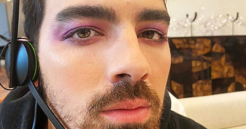 Sophie Turner Gives Husband Joe Jonas a Glamorous Makeover During Quarantine: ‘He Finally Let Me Do His Makeup’ - www.usmagazine.com
