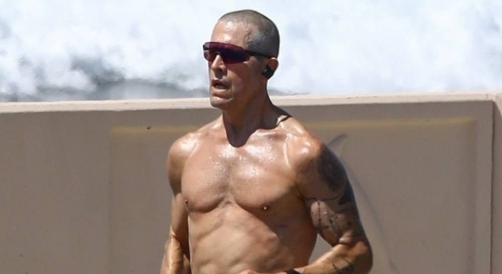 Reese Witherspoon's Husband Jim Toth Bares Ripped Body on a Shirtless Run! - www.justjared.com - Malibu - Tennessee