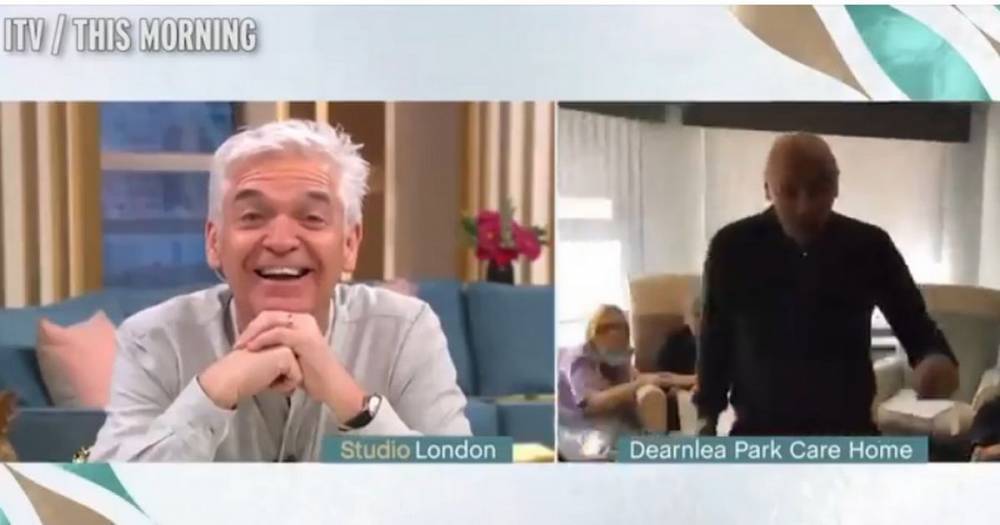 Phillip Schofield heartbroken as pensioner who sang to This Morning viewers in lockdown dies after contracting coronavirus - www.manchestereveningnews.co.uk