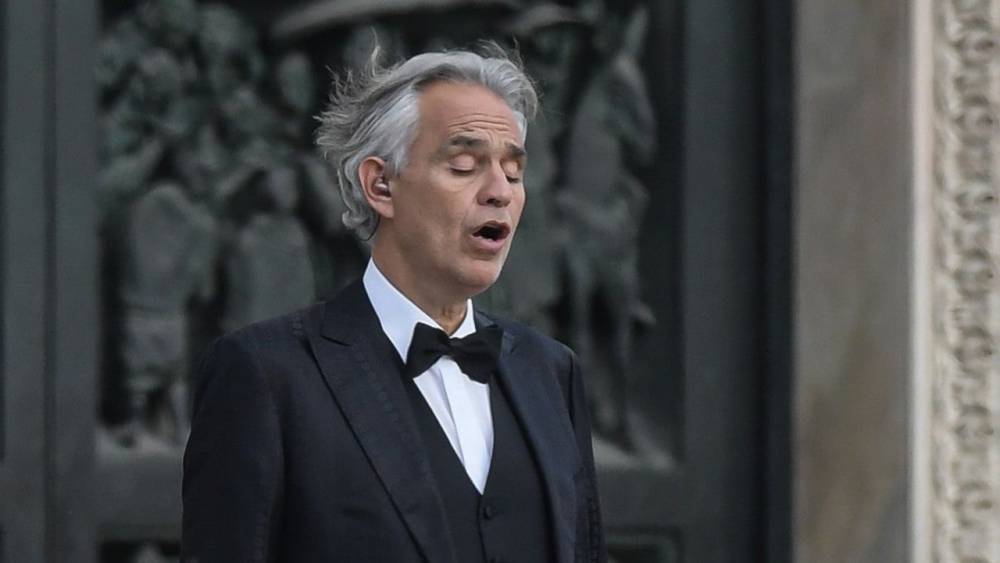 Andrea Bocelli Sings From Empty Duomo Cathedral in Italy for Special Live Easter Concert - www.etonline.com - Italy