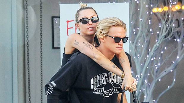 Miley Cyrus Does Cody Simpson’s Makeup He Looks Impressed With The Results — Watch - hollywoodlife.com - Australia