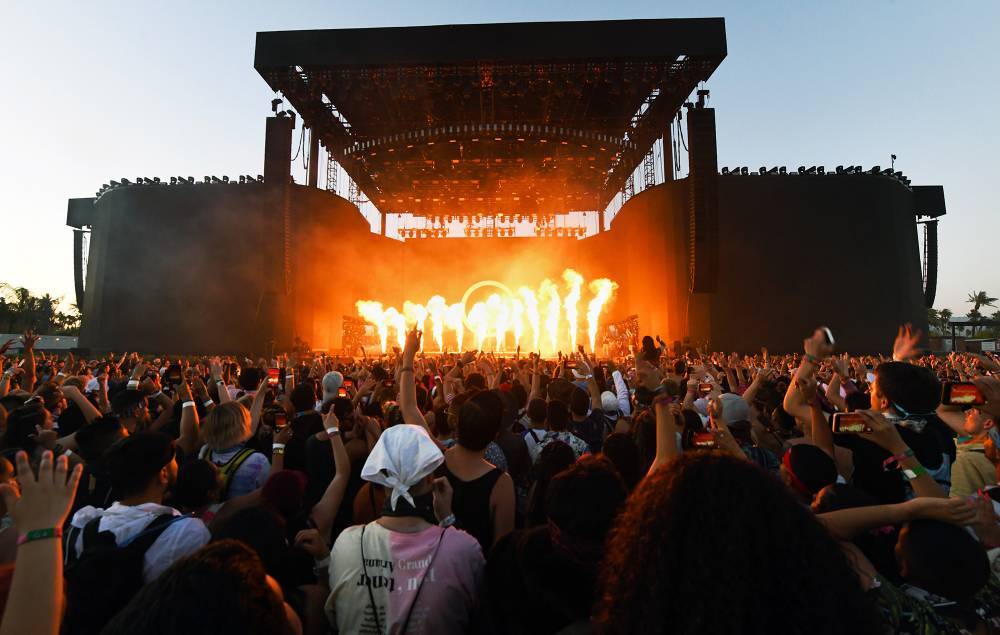 Coronavirus: Healthcare expert predicts concerts and festivals will not return until autumn 2021 - www.nme.com - New York - USA