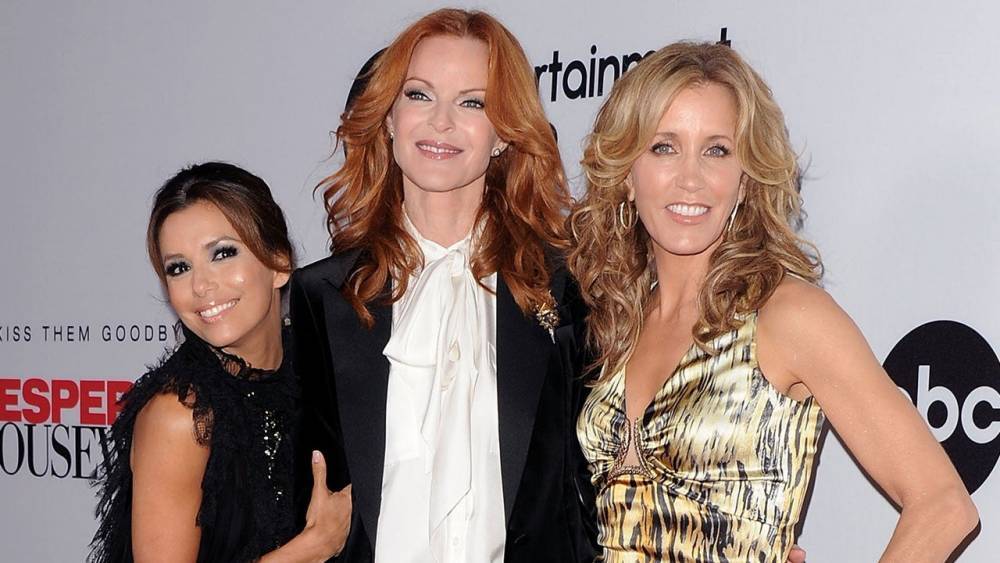 'Desperate Housewives' Cast Gush Over 'Unbelievable Actress' Felicity Huffman During Virtual Reunion - www.etonline.com