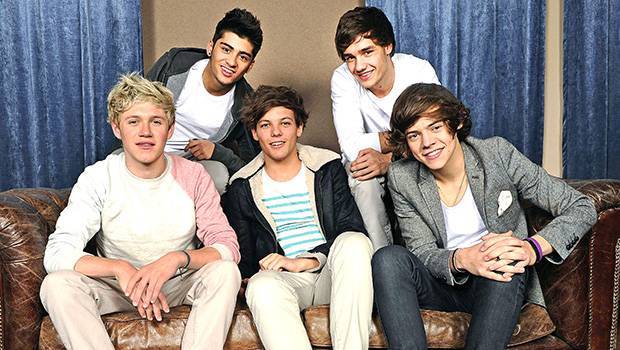 One Direction Fan Freak As All 4 Guys Re-Follow Zayn Malik On Twitter Amidst Reunion Rumors - hollywoodlife.com