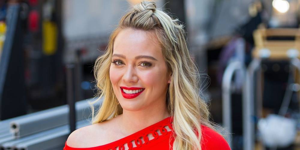 Hilary Duff Chopped Off Her Blonde Hair and Dyed It Bright Blue - www.cosmopolitan.com