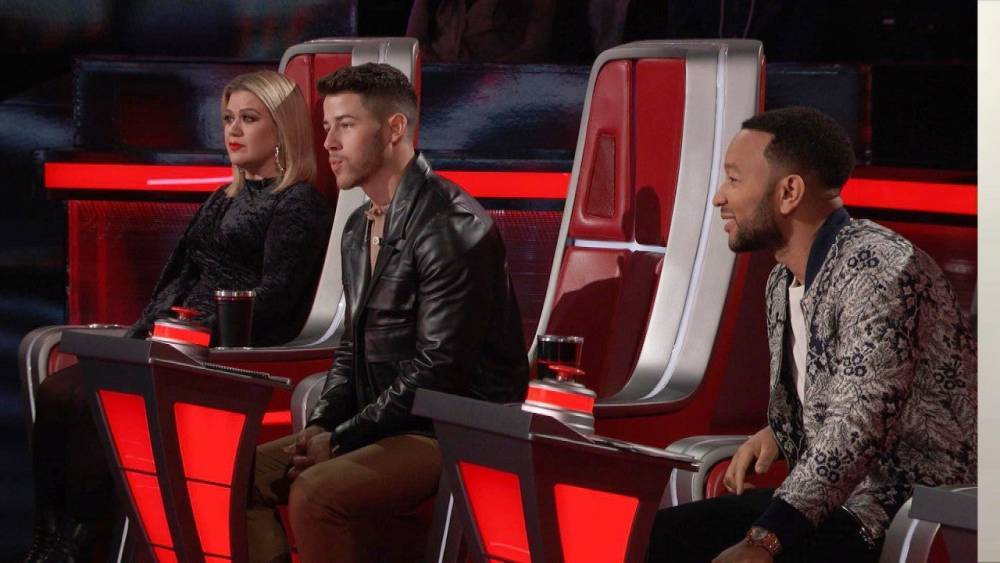 'The Voice': Nick Jonas and John Legend Go Head-to-Head for a Major Steal in the Knockouts Round - www.etonline.com