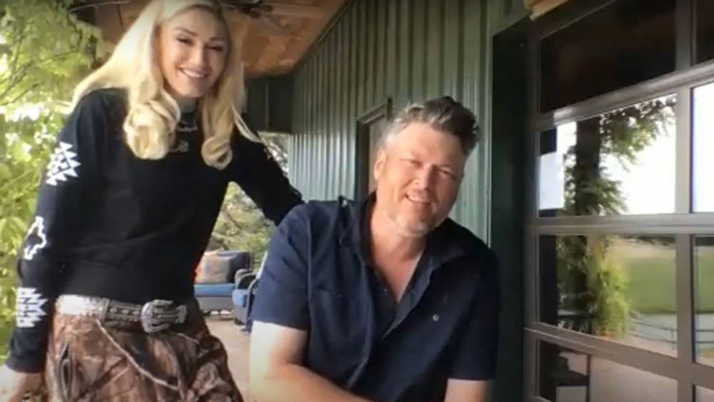 Gwen Stefani Gives Blake Shelton a Quarantine Haircut on 'The Tonight Show' With Jimmy Fallon - www.etonline.com - Oklahoma