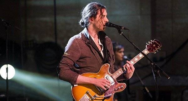 Hozier’s Late Late performance of The Parting Glass to be released for charity - www.breakingnews.ie