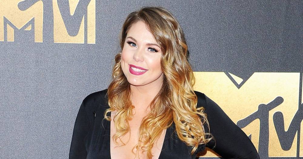 Pregnant Kailyn Lowry Sprains Her Ankle, Is on Crutches: The ‘Baby Is OK’ - www.usmagazine.com