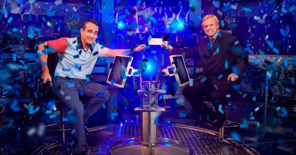 The Who Wants To Be A Millionaire? syndicate 'scam' explained as ITV drama Quiz makes hints - www.manchestereveningnews.co.uk
