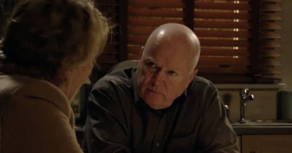 EastEnders drops major hint about new Queen Vic owners - and it's a blast from the past - www.dailyrecord.co.uk