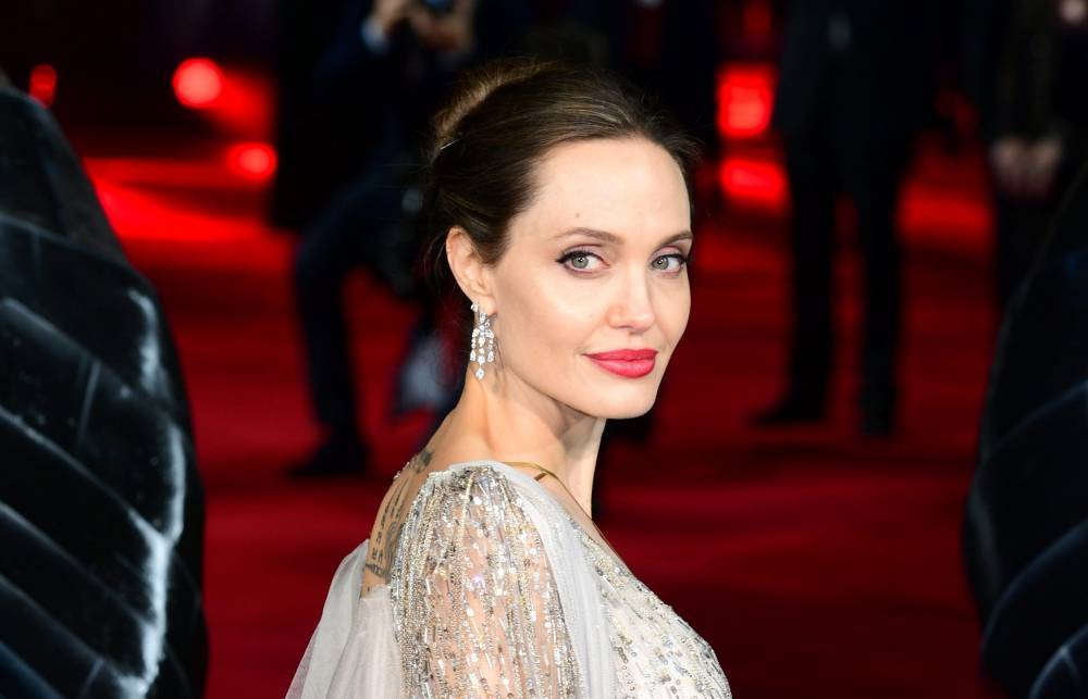 Angelina Jolie Stresses The Importance Of Staying In Touch With Others While Social Distancing - etcanada.com - California