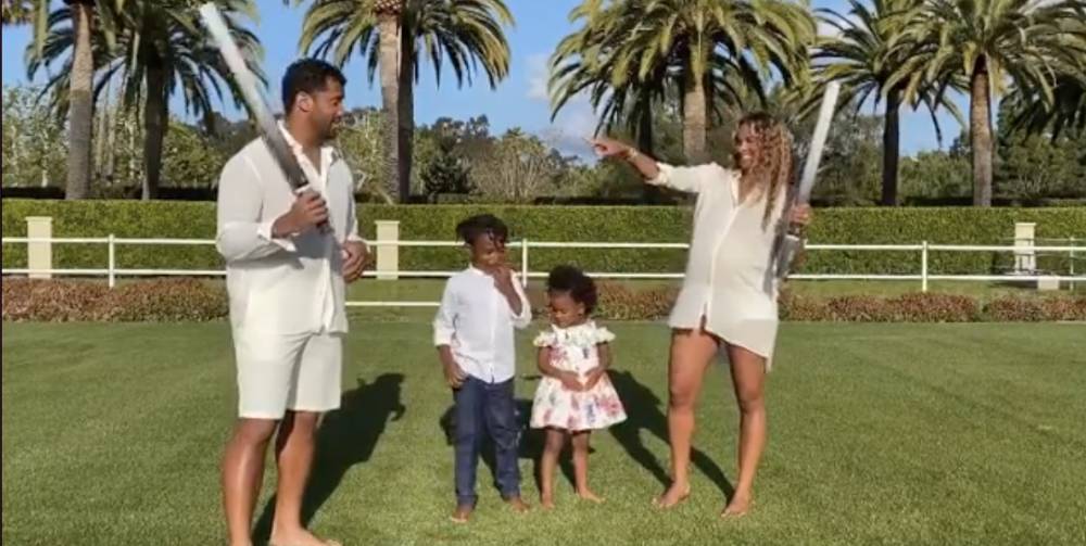 Ciara and Russell Wilson Did an Excellent Quarantine Gender Reveal for Baby No. 3 - www.elle.com