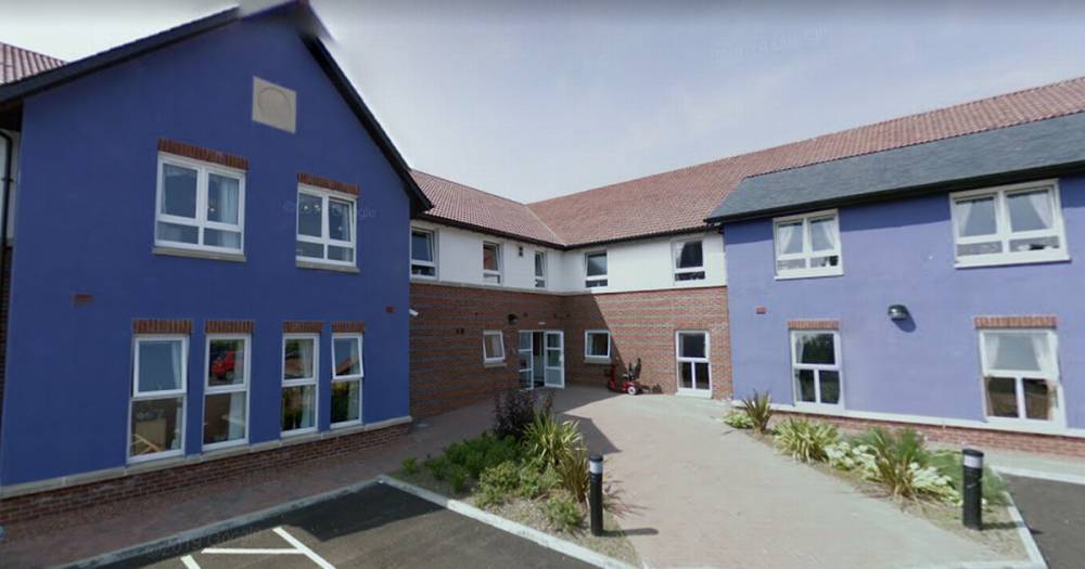 Coronavirus in Scotland: Dundee care home worker dies from suspected coronavirus as outbreak deepens - www.dailyrecord.co.uk - Scotland